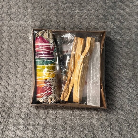 Chakra Balancing Kit - Picture 1 of 3